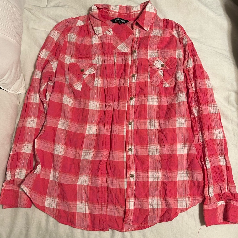 Express pink & white plaid women’s size S button down shirt. EUC.